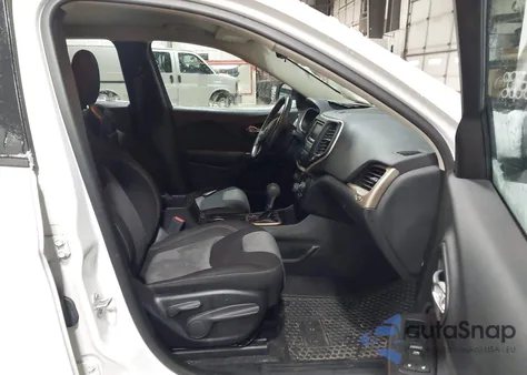 2017 Jeep Cherokee Sport Fwd из США, поврежденный, VIN 1C4PJLAB6HW535615